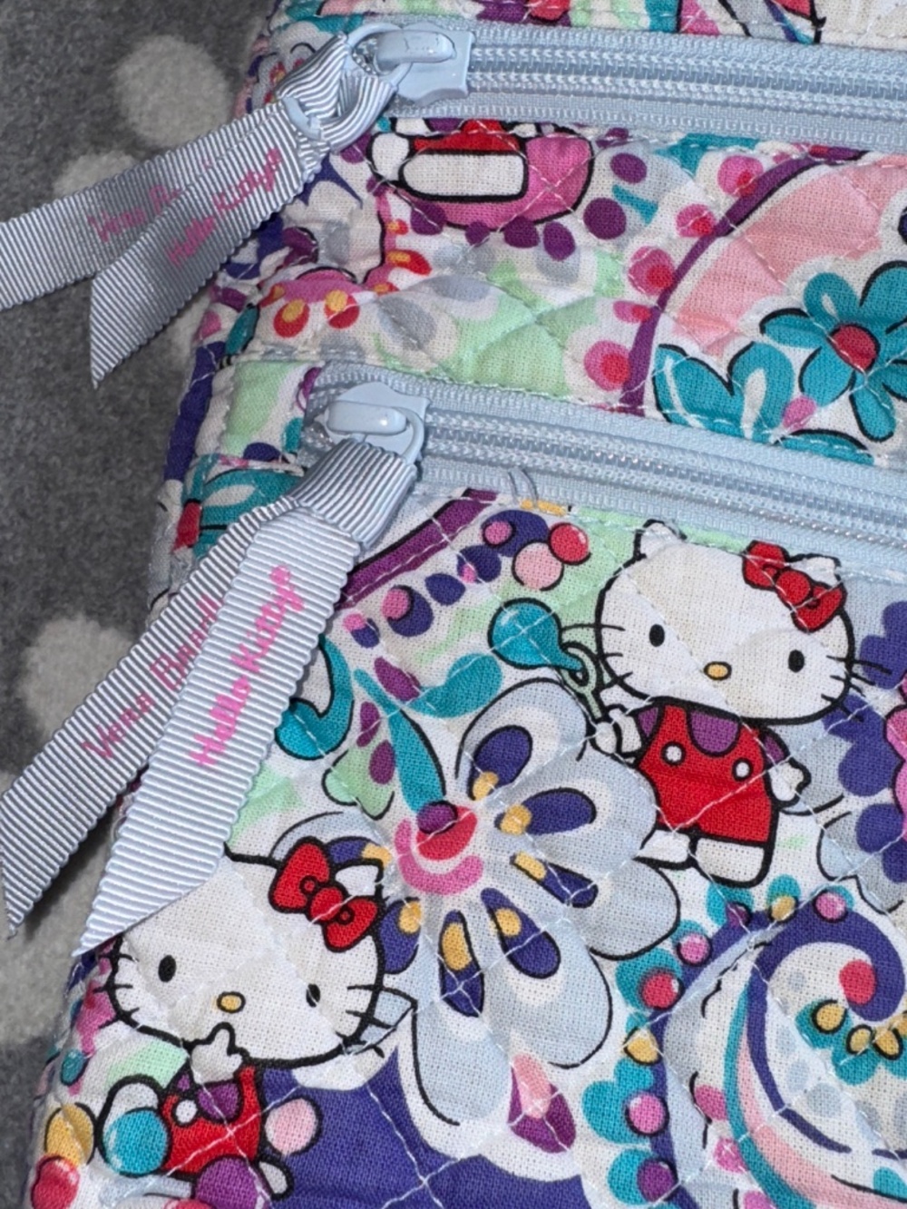 Hello Kitty Vera Bradley $95 Limited Edition Crossbody Purse - Picture 7 of 11